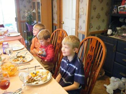 easterdinner1sm.JPG