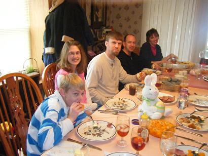 easterdinner2sm.JPG