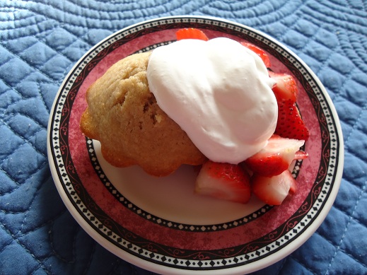 strawberry_shortcake_muffins_2